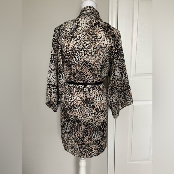 NWT In Bloom by Jonquil Leopard Print Satin Wrap Robe S/XS - Picture 7 of 7